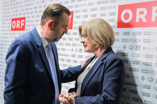 Â photonews.at - Wien, 12.06.2026. Neuwahl des Generaldirektors des ORF. Nach einem nicht öffentlichen Hearing und der darauf folgenden Beratung haben die 35 Stiftungsräte des ORF einen neuen Generaldirektor gewählt. PHOTO: Ex-APA-CEO Clemens Pig und interimistische Vprsitzende Ingrid Thurnher Election of the ORF Director General. Following a closed hearing and subsequent deliberations, the 35 members of the ORF Foundation Council have elected a new Director General. Medienpolitik, Medienstandort, Öffentlich-rechtlicher Rundfunk, Medienmanagement, Medienbranche, Digitalisierung, Transformation, Reformkurs, Unternehmensstrategie, Zukunftsstrategie, Medienzukunft, Führungskräfte, Management, Bestellung, Richtungsentscheidung, Gove 