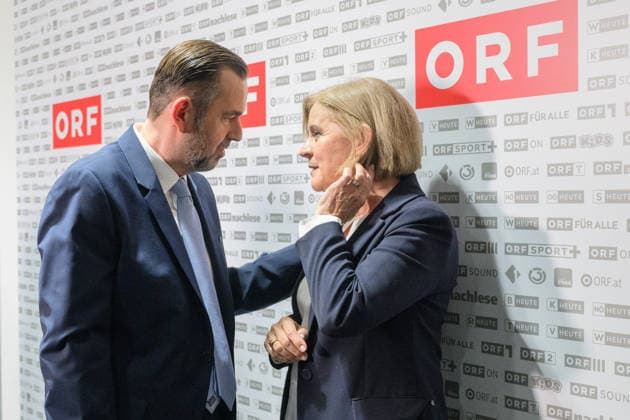Â photonews.at - Wien, 12.06.2026. Neuwahl des Generaldirektors des ORF. Nach einem nicht öffentlichen Hearing und der darauf folgenden Beratung haben die 35 Stiftungsräte des ORF einen neuen Generaldirektor gewählt. PHOTO: Ex-APA-CEO Clemens Pig und interimistische Vorsitzende Ingrid Thurnher Election of the ORF Director General. Following a closed hearing and subsequent deliberations, the 35 members of the ORF Foundation Council have elected a new Director General. Medienpolitik, Medienstandort, Öffentlich-rechtlicher Rundfunk, Medienmanagement, Medienbranche, Digitalisierung, Transformation, Reformkurs, Unternehmensstrategie, Zukunftsstrategie, Medienzukunft, Führungskräfte, Management, Bestellung, Richtungsentscheidung, Gove 