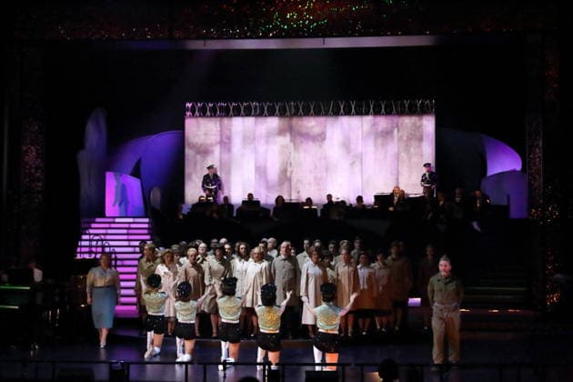 Ensemble während der Fotoprobe für Mokka-Hits und Milchbar-Träume in der Komischen Oper im Schillertheater in Berlin, 11. Juni 2026. Revue von Axel Ranisch und Adam Benzwi. Musikalische Leitung Adam Benzwi. Szenische Einrichtung Axel Ranisch. Bühne Saskia Wunsch. Kostüme Alfred Mayerhofer. Premiere ist am 14. Juni 2026. Komische Oper Berlin Mokka-Hits und Milchbar-Träume *** Ensemble during the photo rehearsal for Mokka Hits and Milk Bar Dreams at the Komische Oper im Schillertheater in Berlin, June 11, 2026 Revue by Axel Ranisch and Adam Benzwi Musical direction Adam Benzwi Scenic design Axel Ranisch Stage Saskia Wunsch Costumes Alfred Mayerhofer Premiere is on June 14, 2026 Komische Oper Berlin Mokka Hits and Milk Bar Dreams