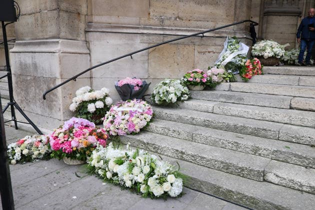 Fleurs et couronnes lors des obèques de Bernadette Chirac devant la Basilique Sainte Clotilde à Paris le 12 juin 2026 Jacovides Liewig Bestimage Flowers and wreaths at Bernadette Chiracs funeral outside the Basilica of Sainte Clotilde in Paris on 12 June 2026 Paris France  Copyright: xJacovidesx xLiewigx xBestimagexJacovidesx xLiewigx xBestimagex
