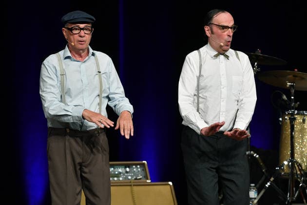 Herbert Knebels Affentheater - Voll Karacho! am 11.06.2026 in der Mathias-Jakobs-Stadthalle in Gladbeck Herbert Knebel ( Uwe Lyko ), links - und Ernst Pichl ( Martin Breuer ), rechts - stehen am 11.06.2026 in der Mathias-Jakobs-Stadthalle in Gladbeck auf der Bühne *** Herbert Knebels Affentheater Voll Karacho on 11 06 2026 in the Mathias Jakobs Stadthalle in Gladbeck Herbert Knebel Uwe Lyko , left and Ernst Pichl Martin Breuer , right are on stage on 11 06 2026 in the Mathias Jakobs Stadthalle in Gladbeck xRx