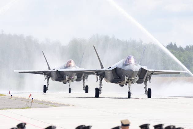 Lask 11.06.2026. The ceremony of official acceptance of F-35 aircraft into the Polish Armed Forces in 32nd Tactical Air Base Ceremonia oficjalnego przyjecia samolotow F-35 do Sil Zbrojnych w 32 Bazie Lotnictwa Taktycznego w Lasku. Persons Shown: Mysliwiec F-35 Husarz Fot. Antoni Byszewski Arena Akcji NEWSPIX.PL --- newspix.pl POLAND OUT! 