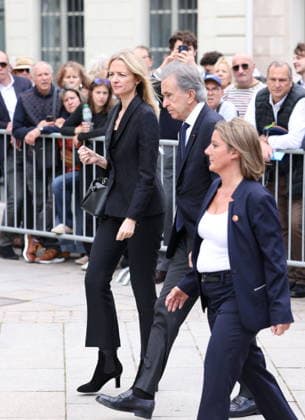 Bernadette Chirac Funeral - Paris Delphine Arnault and Bernard Arnault during funeral ceremony of Bernadette Chirac, widow of former French president Jacques Chirac at Sainte-Clotilde basilica in Paris, France on June 12, 2026. Bernadette Chirac died on June 5, 2026, aged 93. Photo by Jerome Domine ABACAPRESS.COM Paris France  Copyright: xDominexJerome ABACAx