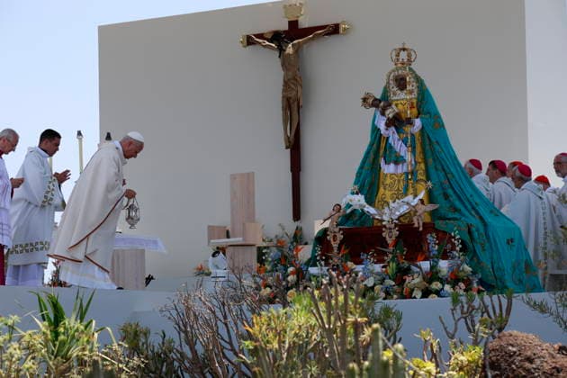 Holy Mass presided over by Pope Leo XIV in the port of Santa Cruz de Tenerife Pope Leo XIV presides at the celebration of the Mass in Santa Cruz de Tenerife, Canary Islands, Spain, on June 12, 2026 This historic open-air Eucharist, held on the esplanade of the port of the capital of Tenerife, brings together thousands of faithful from all the islands of the Western Province as part of the last great liturgical gathering of his apostolic journey through the Canary Islands, brings together thousands of faithful from all the islands of the Western Province as part of the last great liturgical gathering of his apostolic journey through the Canary Islands 12 JUNE 2026 PAPAL VISIT Germán L Maymo Santa Cruz de Tenerife, Canary Islands Ca Santa Cr  Copyright: xGermanxL.xMaymo ACFIx 7591991