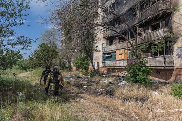 Aftermath of Russian attack on Ukraine s Druzhkivka DRUZHKIVKA, UKRAINE - JUNE 12: Firefighters respond to a fire in a residential building following the impact of a Russian FPV drone in Druzhkivka, Ukraine, 12 June 2026 Diego Herrera Carcedo Anadolu Druzhkivka Ukraine. Editorial use only. Please get in touch for any other usage.  Copyright: x2026xAnadoluxDiegoxHerreraxCarcedox