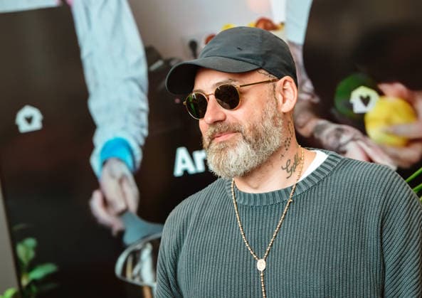 12.06.2026, xlakx, Entertainment, Mary Jane Berlin 2026 v.l. Der Rapper Sido auf der Cannabis-Messe Mary Jane Berlin. Die Veranstaltung präsentiert Aussteller aus den Bereichen Cannabis, Medizin, Lifestyle und Hanfprodukte. Berlin *** 12 06 2026, xlakx, Entertainment, Mary Jane Berlin 2026 v l Rapper Sido at the cannabis trade fair Mary Jane Berlin The event presents exhibitors from the cannabis, medicine, lifestyle and hemp product sectors Berlin Daniel Lakomski