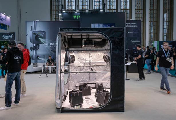 Zelt, Growbox, Stand mit Zubehör für den Anbau von Cannabis daheim, homegrow, Mary Jane Berlin - Cannabis Messe 2026, Messegelände, Westend, Charlottenburg, Berlin, Deutschland *** Tent, grow box, stand with accessories for growing cannabis at home, homegrow, Mary Jane Berlin Cannabis Fair 2026, exhibition grounds, Westend, Charlottenburg, Berlin, Germany