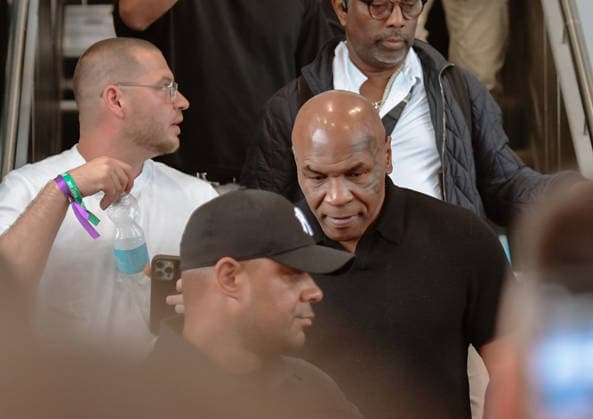 12.06.2026, xlakx, Entertainment, Mary Jane Berlin 2026 v.l. US-Boxlegende Mike Tyson auf der Cannabis-Messe Mary Jane Berlin. Die Veranstaltung präsentiert Aussteller aus den Bereichen Cannabis, Medizin, Lifestyle und Hanfprodukte. Berlin *** 12 06 2026, xlakx, Entertainment, Mary Jane Berlin 2026 v l US boxing legend Mike Tyson at the cannabis trade fair Mary Jane Berlin The event presents exhibitors from the cannabis, medicine, lifestyle and hemp products sectors Berlin Daniel Lakomski