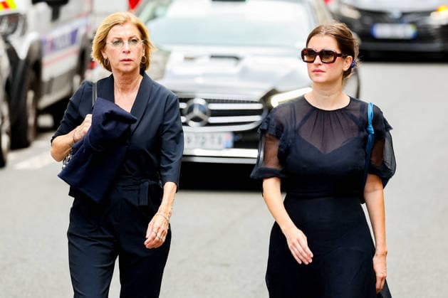 Michèle Laroque and her daughter Oriane Deschamps at the funeral of B Chirac in the Sainte Clotilde Basilica in Paris 7th arrondissement on June 12, 2026 The former first lady of France died on June 5, 2026 at the age of 93 Jacovides Liewig Bestimage The funeral of B Chirac in the Sainte Clotilde Basilica in Paris 7th arrondissement on June 12, 2026 The former first lady of France died on June 5, 2026 at the age of 93 Paris France  Copyright: xJacovidesx xLiewigx xBestimagexJacovidesx xLiewigx xBestimagex