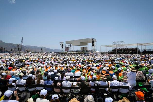 SPAIN - POPE LEO XIV LEADS A HOLY MASS AT THE PORT OF SANTA CRUIZ DE TENERIFE , ON THE CANARY ISLAND OF TENERIFE - 2026 6 12 Spain, Vatican, 2026 6 12 Pope Leo XIV leads a Holy mass at the port of Santa Cruz de Tenerife, on the Canary Island of Tenerife EDITORIAL USE ONLY - NO BOOKS Copyright: xVATICANxMEDIA CPPx