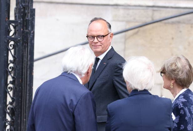 Bernadette Chirac Funeral - Paris Edouard Philippe and Jean-Pierre Raffarin during funeral ceremony of Bernadette Chirac, widow of former French president Jacques Chirac at Sainte-Clotilde basilica in Paris, France on June 12, 2026. Bernadette Chirac died on June 5, 2026, aged 93. Photo by Jerome Domine ABACAPRESS.COM Paris France  Copyright: xDominexJerome ABACAx