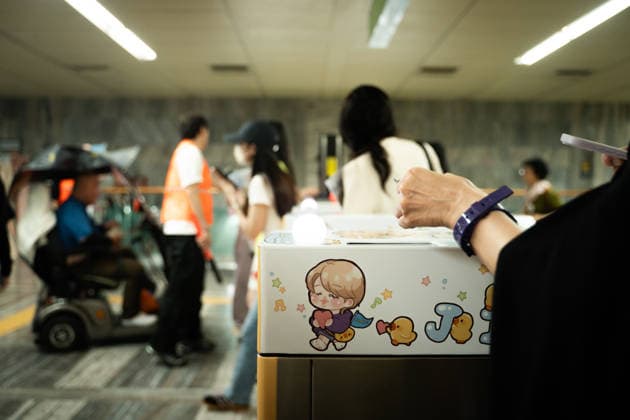 Fans gather ahead of BTS World Tour Arirang in South Korea s Busan BUSAN, SOUTH KOREA - JUNE 12: BTS photos and characters are displayed at Jonghap Undongjang Station near Busan Asiad Main Stadium, the venue for BTS World Tour Arirang , in Busan, South Korea on June 12, 2026. Hwawon Ceci Lee Anadolu Busan South Korea. Editorial use only. Please get in touch for any other usage.  Copyright: x2026xAnadoluxHwawonxCecixLeex