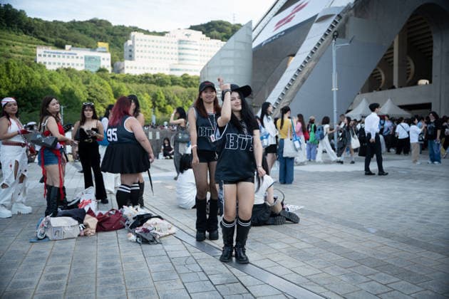 Fans gather ahead of BTS World Tour Arirang in South Korea s Busan BUSAN, SOUTH KOREA - JUNE 12: Fans are dancing and filming videos in front of Busan Asiad Main Stadium, the venue for BTS World Tour Arirang , in Busan, South Korea on June 12, 2026. Hwawon Ceci Lee Anadolu Busan South Korea. Editorial use only. Please get in touch for any other usage.  Copyright: x2026xAnadoluxHwawonxCecixLeex