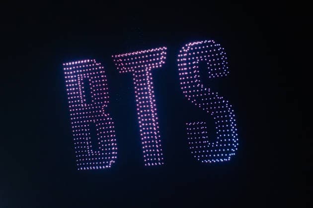 Fans gather ahead of BTS World Tour Arirang in South Korea s Busan BUSAN, SOUTH KOREA - JUNE 12: A BTS drone show is taking place at Gwangalli Beach in Busan, South Korea on June 12, 2026. Hwawon Ceci Lee Anadolu Busan South Korea. Editorial use only. Please get in touch for any other usage.  Copyright: x2026xAnadoluxHwawonxCecixLeex