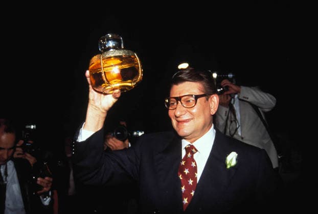 YVES SAINT LAURENT Oct. 6, 2006 - L9226AR.YVES SAINT-LAURENT INTO CHAMPAGNE AT STATUE OF LIBERTY 1994. ANDREA RENAULT- PHOTOS Copyright: xAndreaxRenaultx
