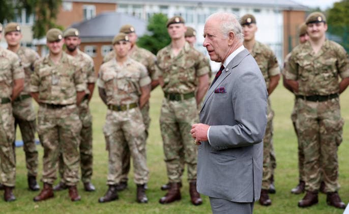 . 12 06 2026. Aldershot, United Kingdom. King Charles III during a visit to the Grenadier Guards at Lille Barracks in Aldershot, United Kingdom.  xPoolx xi-Imagesx IIM-26828-0008