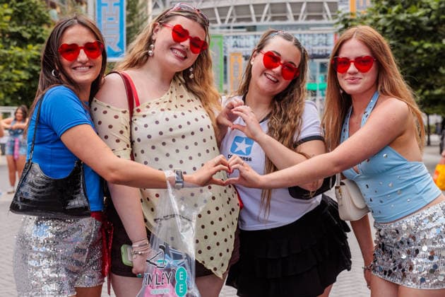 First arriving Harry Styles Fans, Wembley Park, UK Wembley Park, London, UK. 12th June 2026. Harry Styles fans flock to Wembley Park for the first of an historic run of 12 shows at London s Wembley Stadium., Credit:Photo by Amanda Rose Amanda Rose Avalon United Kingdom, Middlesex, Wembley Park, Olympic Way  Copyright: xPhotoxbyxAmandaxRosex xAmandaxRosex xAvalonx 1109698831