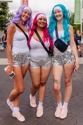 First arriving Harry Styles Fans, Wembley Park, UK Wembley Park, London, UK. 12th June 2026. Harry Styles fans flock to Wembley Park for the first of an historic run of 12 shows at London s Wembley Stadium., Credit:Photo by Amanda Rose Amanda Rose Avalon United Kingdom, Middlesex, Wembley Park, Olympic Way  Copyright: xPhotoxbyxAmandaxRosex xAmandaxRosex xAvalonx 1109698856