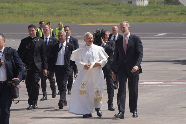 Farewell ceremony to Pope Leo XIV at Tenerife North Airport King Felipe VI and Pope Leo XIV during the celebration of the official farewell ceremony to Pope Leo XIV, at Tenerife North International Airport Los Rodeos, on June 12, 2026, in San Cristobal de La Laguna, Santa Cruz de Tenerife, Canary Islands Spain This institutional act developed before the highest political and ecclesiastical authorities before his departure by plane to Rome at 15  Copyright: xEloisaxPÃ rezx xACFIx 7592601