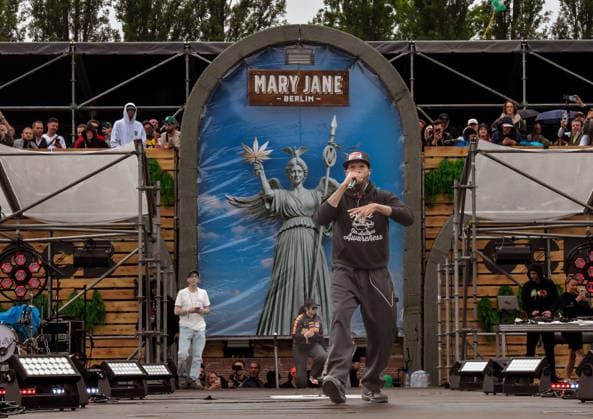 12.06.2026, xlakx, Entertainment, Mary Jane Berlin 2026 v.l.Der Rapper Redman auf der Cannabis-Messe Mary Jane Berlin. Die Veranstaltung präsentiert Aussteller aus den Bereichen Cannabis, Medizin, Lifestyle und Hanfprodukte. Berlin *** 12 06 2026, xlakx, Entertainment, Mary Jane Berlin 2026 v l The rapper Redman at the cannabis fair Mary Jane Berlin The event presents exhibitors from the fields of cannabis, medicine, lifestyle and hemp products Berlin Daniel Lakomski