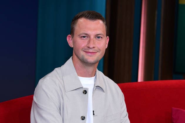 Florian Lechner zu Gast in der Sendung DAS Rote Sofa (NDR) am 12.06.2026 in Hamburg Florian Lechner during the Das Rote Sofa tv show at NDR Studios on June 12, 2026 in Hamburg, Germany Politiker und Schiedsrichter Florian Lechner zu Gast bei Das Rote Sofa in Hamburg (NDR) *** Florian Lechner as a guest on the program DAS Rote Sofa NDR on 12 06 2026 in Hamburg Florian Lechner during the Das Rote Sofa tv show at NDR Studios on June 12, 2026 in Hamburg, Germany Politician and referee Florian Lechner as a guest on Das Rote Sofa in Hamburg NDR 