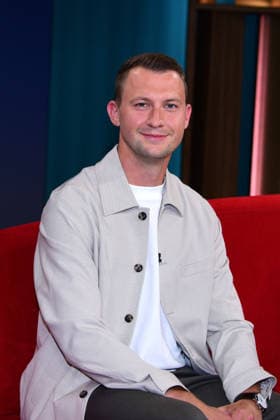 Florian Lechner zu Gast in der Sendung DAS Rote Sofa (NDR) am 12.06.2026 in Hamburg Florian Lechner during the Das Rote Sofa tv show at NDR Studios on June 12, 2026 in Hamburg, Germany Politiker und Schiedsrichter Florian Lechner zu Gast bei Das Rote Sofa in Hamburg (NDR) *** Florian Lechner as a guest on the program DAS Rote Sofa NDR on 12 06 2026 in Hamburg Florian Lechner during the Das Rote Sofa tv show at NDR Studios on June 12, 2026 in Hamburg, Germany Politician and referee Florian Lechner as a guest on Das Rote Sofa in Hamburg NDR 