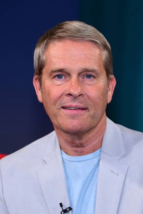 Hinnerk Baumgarten, der Moderator in der Sendung DAS Rote Sofa! (NDR) am 12.06.2026 in Hamburg Hinnerk Baumgarten during the Das Rote Sofa tv show at NDR Studios on June 12, 2026 in Hamburg, Germany Politiker und Schiedsrichter Florian Lechner zu Gast bei Das Rote Sofa in Hamburg (NDR) *** Hinnerk Baumgarten, the presenter in the program DAS Rote Sofa NDR on 12 06 2026 in Hamburg Hinnerk Baumgarten during the Das Rote Sofa tv show at NDR Studios on June 12, 2026 in Hamburg, Germany Politician and referee Florian Lechner as a guest at Das Rote Sofa in Hamburg NDR 