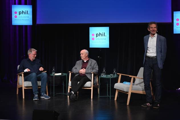 Autor Arnd Henze, Theologe Wolfgang Palaver und Journalist Joachim Frank, l-r, spricht auf der Phil.Cologne, ein internationales Fest für Philosophie zum Thema Wer hat Angst vorm Antichrist? Politische Theologie und das Silicon Valley. *** Author Arnd Henze, theologian Wolfgang Palaver and journalist Joachim Frank, l r, speak at Phil Cologne, an international festival of philosophy on the topic of Whos afraid of the Antichrist Political theology and Silicon Valley