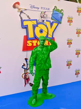 June 12, 2026, Madrid, Madrid, Spain: EDGAR Ã¢â‚¬oe SENCILLO CON S Ã¢â‚¬Â attends the photocall of Toy Story 5 at Cines Callao on June 12, 2026 in Madrid, Spain. Madrid Spain  - ZUMAc312 20260612_zsp_c312_138 Copyright: xOscarxManuelxSanchezx