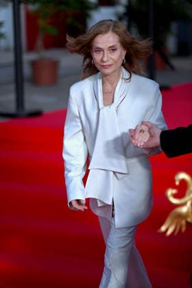 40th Cabourg Film Festival Day 3 FC Isabelle Huppert poses with her honorary Swann award on the red carpet during Day Three of the 40th Cabourg Film Festival on June 12, 2026 in Cabourg, France. Photo by Franck Castel ABACAPRESS.COM Cabourg  Copyright: xCastelxFranck ABACAx