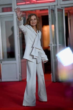 40th Cabourg Film Festival Day 3 FC Isabelle Huppert poses with her honorary Swann award on the red carpet during Day Three of the 40th Cabourg Film Festival on June 12, 2026 in Cabourg, France. Photo by Franck Castel ABACAPRESS.COM Cabourg  Copyright: xCastelxFranck ABACAx
