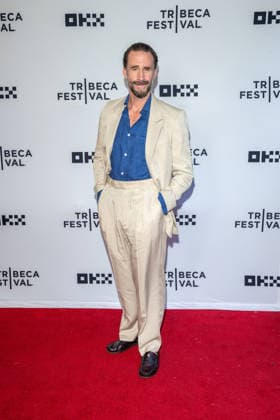 Dear England Premiere, 25th Tribeca Film Festival, New York, USA - 12 Jun 2026 Joseph Fiennes attends Dear England Premiere during the 2026 Tribeca Film Festival at the SVA Theatre on June 12, 2026 in New York City. New York United States Copyright: xRonxAdarx xSOPAxImagesx _radar_england_06122026_00097