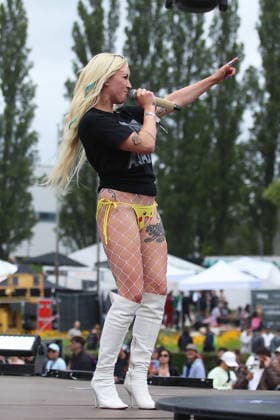 sarah4k - Mary Jane Berlin 2026 Auftritt beim Festival am 12.06.2026 im Rahmen der Mary Jane Berlin - Cannabis Messe 2026. *** sarah4k Mary Jane Berlin 2026 performance at the festival on 12 06 2026 as part of the Mary Jane Berlin Cannabis Fair 2026 Copyright: xmix1x