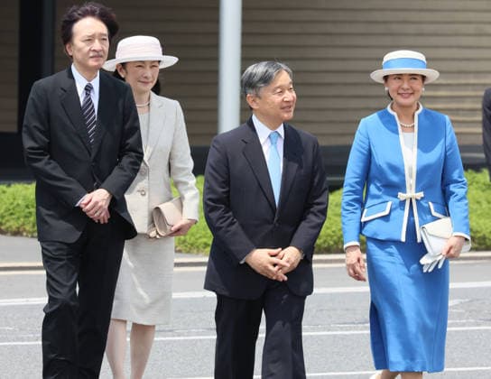 June 13, 2026, Tokyo, Japan - Japanese Emperor Naruhito (2nd R) and Empress Masako (R) walk with Crown Prince Akishino (L) and Crown Princess Kiko (L) as Emperor and Empress leave to Netherlands at the Tokyo International Airport on Saturday, June 13, 2026. Japanese royal couple will visit Netherlands and Belgium from June 13 through 26. (photo by Yoshio Tsunoda AFLO)  aflo_334258777