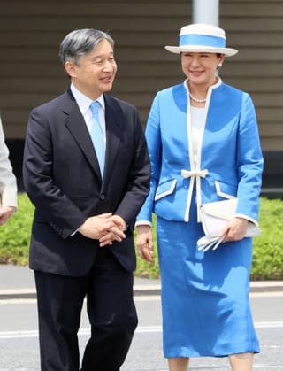 June 13, 2026, Tokyo, Japan - Japanese Emperor Naruhito (L) and Empress Masako (R) walk toward Japan s government plane as Emperor and Empress leave to Netherlands at the Tokyo International Airport on Saturday, June 13, 2026. Japanese royal couple will visit Netherlands and Belgium from June 13 through 26. (photo by Yoshio Tsunoda AFLO)  aflo_334258779