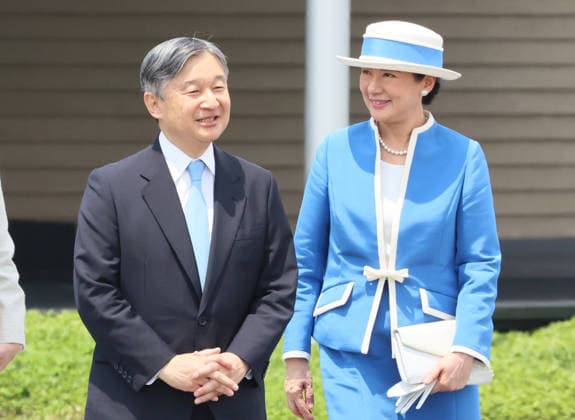 June 13, 2026, Tokyo, Japan - Japanese Emperor Naruhito (L) and Empress Masako (R) walk toward Japan s government plane as Emperor and Empress leave to Netherlands at the Tokyo International Airport on Saturday, June 13, 2026. Japanese royal couple will visit Netherlands and Belgium from June 13 through 26. (photo by Yoshio Tsunoda AFLO)  aflo_334258780