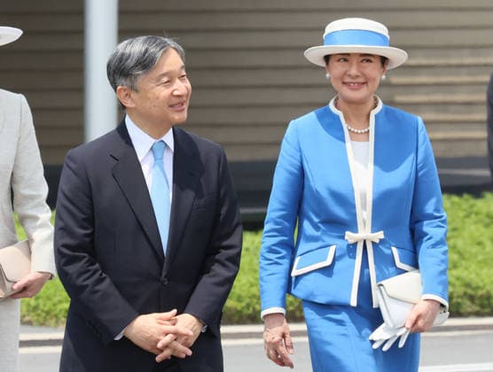 June 13, 2026, Tokyo, Japan - Japanese Emperor Naruhito (L) and Empress Masako (R) walk toward Japan s government plane as Emperor and Empress leave to Netherlands at the Tokyo International Airport on Saturday, June 13, 2026. Japanese royal couple will visit Netherlands and Belgium from June 13 through 26. (photo by Yoshio Tsunoda AFLO)  aflo_334258781