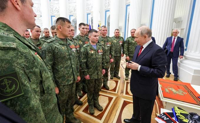 Russian President Vladimir Putin meets with military personnel involved in what Russia calls a special military operation in Ukraine, during a meeting at the Kremlin on the occasion of Russia Day, in Moscow Russian President Vladimir Putin meets with military personnel involved in what Russia calls a special military operation in Ukraine, during a meeting at the Kremlin on the occasion of Russia Day, in Moscow, Russia, June 12, 2026. Photo by Russian President official apaimages Russia Russia Russian Federation 120626_Russia_RPO_00(11) Copyright: xapaimagesxRussianxPresidentxxofficialx xapaimagesx