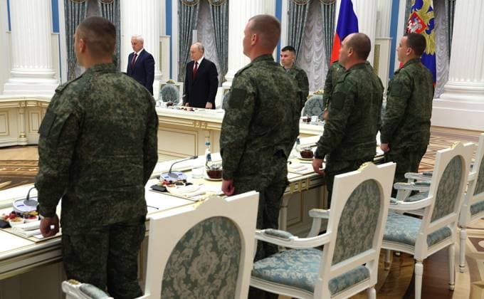 Russian President Vladimir Putin meets with military personnel involved in what Russia calls a special military operation in Ukraine, during a meeting at the Kremlin on the occasion of Russia Day, in Moscow Russian President Vladimir Putin meets with military personnel involved in what Russia calls a special military operation in Ukraine, during a meeting at the Kremlin on the occasion of Russia Day, in Moscow, Russia, June 12, 2026. Photo by Russian President official apaimages Russia Russia Russian Federation 120626_Russia_RPO_00(6) Copyright: xapaimagesxRussianxPresidentxxofficialx xapaimagesx