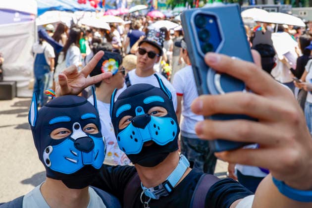 Annual LGBTQ Pride Parade held in central Seoul Revelers enjoy various events during the 27th Seoul Queer Parade in downtown Seoul, South Korea, on June 13, 2026. Seoul South Korea  Copyright: xMatrixxImagesx xJungxUi-Chelx