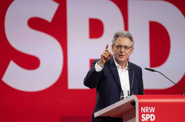 Achim Post, Vorsitzender der SPD in Nordrhein-Westfalen, bei seiner Rede, Landesdeligiertenkonferenz der NRWSPD, SPD Nordrhein-Westfalen in Duesseldorf am 13.06.2026, *** Achim Post, Chairman of the SPD in North Rhine-Westphalia, during his speech at the State Delegates Conference of the NRWSPD, SPD North Rhine-Westphalia in Duesseldorf on 13 06 2026,