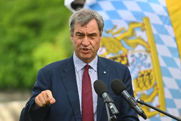 Markus SOEDER (Ministerpraesident Bayern und CSU Vorsitzender) vor bayerischer Flagge,Fahne. Einzelbild,angeschnittenes Einzelmotiv,Portraet,Portrait,Porträt.Gestik, Einweihung des neuen Ludwig II.-Denkmals auf der Bastion der Corneliusbruecke am 13.06.2026 in Muenchen. *** Markus SOEDER Ministerpraesident Bavaria and CSU chairman in front of Bavarian flag,flag single picture,cropped single motif,portrait,portrait,portrait gesture, inauguration of the new Ludwig II monument on the bastion of the Corneliusbruecke on 13 06 2026 in Munich