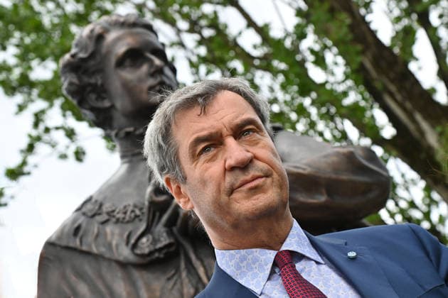 Markus SOEDER (Ministerpraesident Bayern und CSU Vorsitzender) vor der Statue. Einzelbild,angeschnittenes Einzelmotiv,Portraet,Portrait,Porträt.Einweihung des neuen Ludwig II.-Denkmals auf der Bastion der Corneliusbruecke am 13.06.2026 in Muenchen. *** Markus SOEDER State Premier of Bavaria and CSU Chairman in front of the statue Single image,cropped single motif,portrait,portrait,portrait Inauguration of the new Ludwig II monument on the bastion of the Cornelius Bridge on 13 06 2026 in Munich