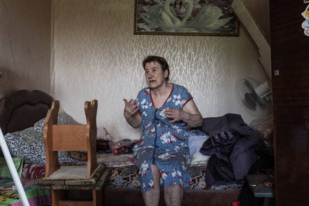 Aftermath of Russian attack on Ukraine s Sloviansk and Druzhkivka SLOVIANSK, UKRAINE - JUNE 13: A woman sitting in her home, which was damaged following a Russian air strike in Sloviansk, Ukraine, 13 June 2026 Diego Herrera Carcedo Anadolu Sloviansk Ukraine. Editorial use only. Please get in touch for any other usage.  Copyright: x2026xAnadoluxDiegoxHerreraxCarcedox