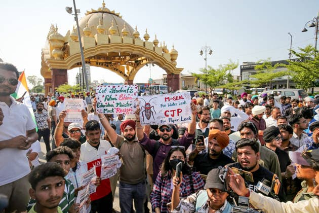 Supporters of Cockroach Janta Party (CJP) takes part in a demonstration against alleged corruption in the education system Amritsar, Jun 13 (ANI): Supporters of Cockroach Janta Party (CJP) takes part in a demonstration against alleged corruption in the education system, recurring examination paper leaks, and against alleged shortcomings in the government s new education policy, in Amritsar on Saturday. Amritsar Punjab India Copyright: xANIx ANI_20260613334