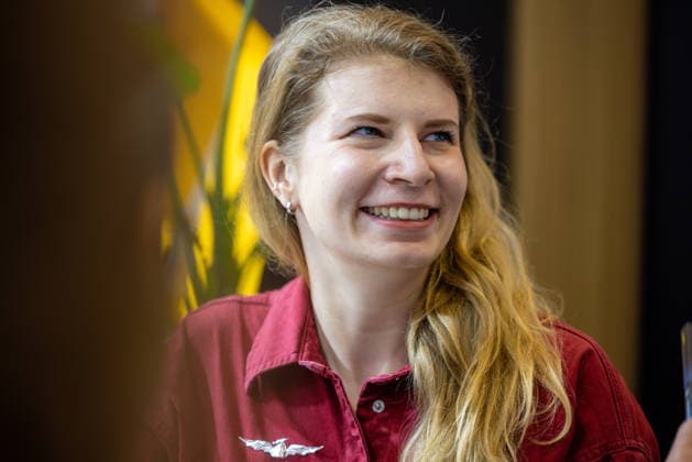 Astronautin Rabea Rogge auf der ILA26. Deutschland, Schönefeld am 12. Juni 2026: Astronautin Rabea Rogge, die erste deutsche Frau im All, präsentierte ihr Buch Ein (bisschen) Weltraum für alle in einer Messehalle auf der ILA 2026. *** Astronaut Rabea Rogge at the ILA26 Germany, Schönefeld on June 12, 2026 Astronaut Rabea Rogge, the first German woman in space, presented her book Ein bisschen Weltraum für alle in an exhibition hall at the ILA 2026