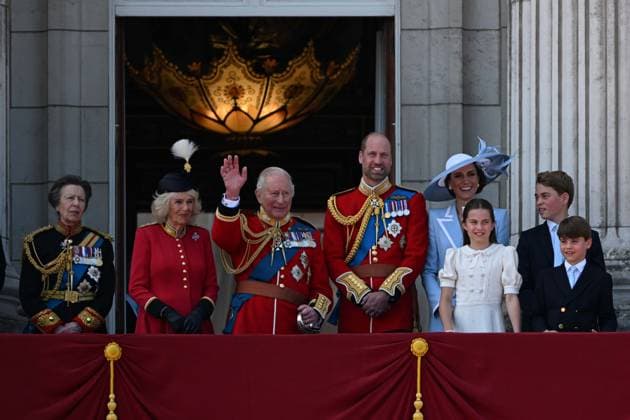 King Charles III and the Royal Family on balcony of Buckingham Palace LONDON, UNITED KINGDOM - JUNE 13: King Charles III, Queen Camilla, Prince William of Wales, Princess Kate of Wales, Princess Royal Anne and members of the Royal Family greet people following the Trooping the Colour ceremony, held as part of the official birthday celebrations for the king, on the balcony of Buckingham Palace in London, United Kingdom on June 13, 2026. Rasid Necati Aslim Anadolu London United Kingdom. Editorial use only. Please get in touch for any other usage.  Copyright: x2026xAnadoluxRaÅüidxNecatixAslÄ±mx