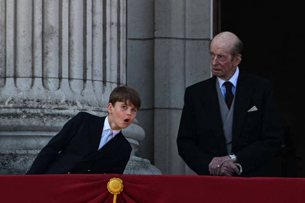Entertainment Bilder des Tages King Charles III and the Royal Family on balcony of Buckingham Palace LONDON, UNITED KINGDOM - JUNE 13: Prince Louis (L) and Prince Edward, Duke of Kent (R) greet people following the Trooping the Colour ceremony, held as part of the official birthday celebrations for the king, on the balcony of Buckingham Palace in London, United Kingdom on June 13, 2026. Rasid Necati Aslim Anadolu London United Kingdom. Editorial use only. Please get in touch for any other usage.  Copyright: x2026xAnadoluxRaÅüidxNecatixAslÄ±mx