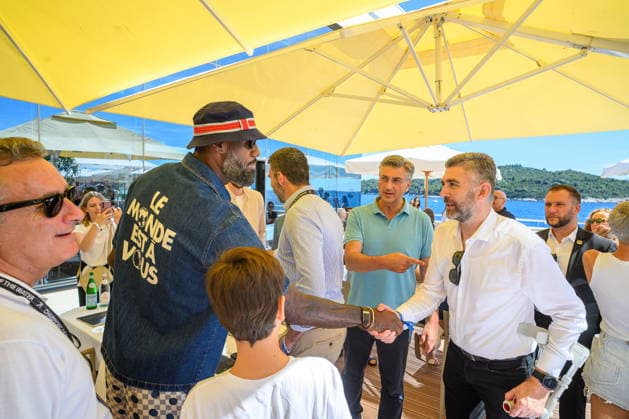 Dubrovnik, Croatia, 130626. Hotel Excelsior. NBA star LeBron James, owner of the AlUla team at the E1 electric speedboat race with Croatian prime minister Andrej Plenkovic and his son. Photo: Tonci Plazibat CROPIX Dubrovnik Croatia Copyright: xxToncixPlazibatx xCROPIXx E1_gliseri46-130626