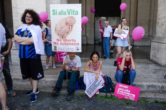 IPA85647656 - Rome: National Pro-Life Rally  Copyright: xSTEFANOxCAROFEIx xFOTOGRAMMAx xSTEFANOxCAROFEIx 85647656